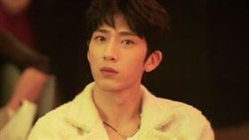 井柏然。（圖／翻攝自微博）