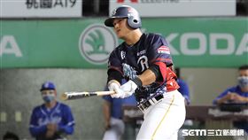 ▲樂天桃猿一壘手陳俊秀。（圖／記者劉彥池攝影）