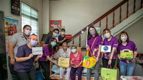 ▲集結社會資源關懷到宅沐浴弱勢家庭（圖／相關單位提供）