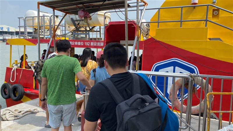 小琉球遊客近萬人　墾丁民宿通通客滿