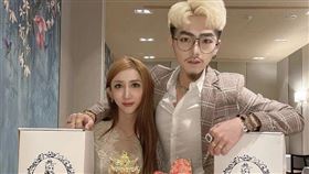 罔腰，阿猴復合。(圖／罔腰IG)