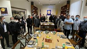 駐教廷使館邀請神職人員舉辦中秋餐會駐教廷大使館舉辦中秋餐會，多位教廷高階神職人員皆出席。（駐教廷大使館提供）中央社記者黃雅詩梵蒂岡傳真  110年9月21日