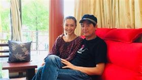 侯怡君張金鳳。（翻攝自臉書