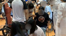 桃園,BNT,暈針,女高中生（圖／翻攝畫面）