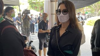 憶龍劭華互動　陳美鳳淚崩喊一路好走