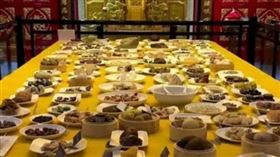 皇帝每餐菜餚多達十幾道，吃不完的剩菜怎麼處理，其實藏有大秘密。（圖／翻攝自百度百科）