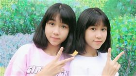 雙胞胎童星「樂樂媃媃」6歲就出道、主持網路節目《大小通吃》打開知名度。（圖／翻攝自樂樂媃媃臉書）
