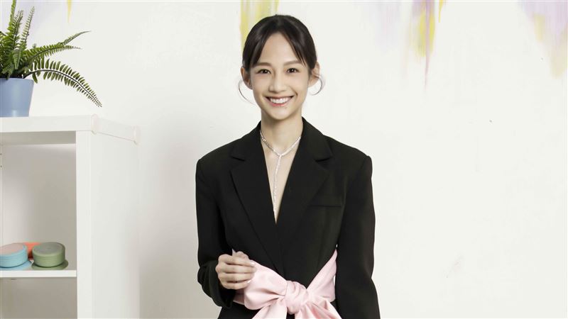 睽違11年　簡嫚書驚吐金鐘穿搭尺度