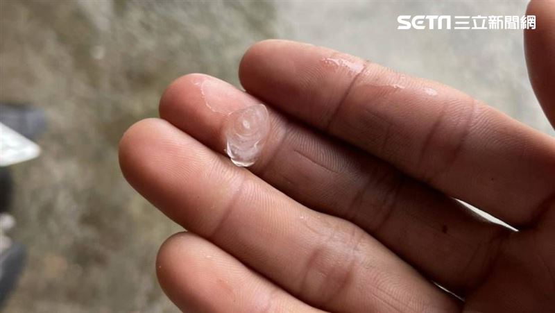 新／大風大雨突降冰雹！台南居民嗨翻