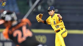 中信兄弟呂彥青拿下生涯首勝。（圖／中信兄弟提供）