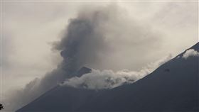 瓜地馬拉火峰火山噴發，當局密切監控中。（圖／美聯社／達志影像）