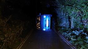 情侶脫光嗨玩車震！劇烈晃動忘拉手煞車　滾落山坡還繼續@DerbyshireRPU