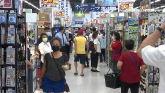 紙本五倍券消費彈性　量販主打優惠