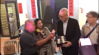 吳敦義夫妻與友聚會　爆無罩合照惹議