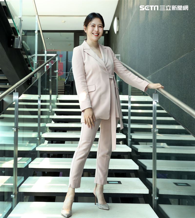 劉品言金鐘三立新聞網專訪。（記者邱榮吉/攝影）