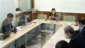 民進黨立委林楚茵邀集政委郭耀煌、NCC、公平會、智財局、文化部人文及出版司代表，討論行政部門針對「台版媒體議價機制」的研擬進度。(圖/翻攝自臉書)