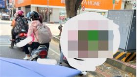 外送員一招偷玩「雙開」　網驚：還以為是俄羅斯娃娃（圖／翻攝自外送員的奇聞怪事）