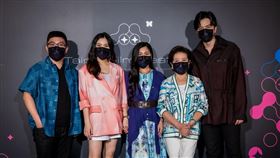 ▲《徘徊年代》劇組，左起導演張騰元、演員阮秋姮、阮安妮、陳淑芳、江常輝（圖／主辦單位提供）