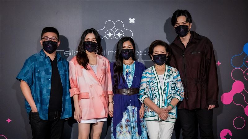 北影國新競賽片《徘徊年代》世界首映