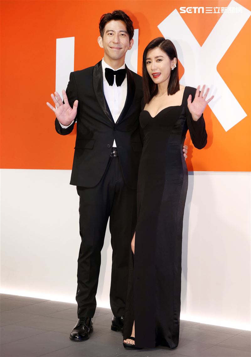 修杰楷、賈靜雯夫妻同時出席房產活動。（記者邱榮吉/攝影）