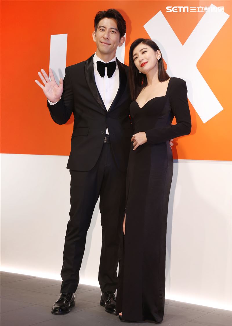 修杰楷、賈靜雯夫妻同時出席房產活動。（記者邱榮吉/攝影）