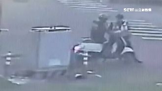 無照騎士心虛落跑　勇警攔截慘遭拖行