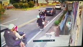 檔車,泡水,水溝,跳車,雙載