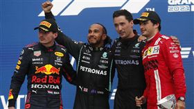 ▲漢米爾頓（Lewis Hamilton）成為F1史上第1位百勝車手。（圖／美聯社／達志影像）