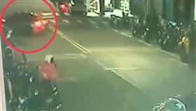 迪化街男大生酒駕 翻攝畫面