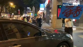 男舉「豬」擋車道　推警遭大外割壓制