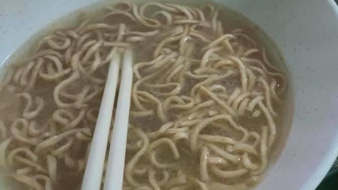 150元意麵沒料？她見真相：蝦爆了