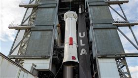 NASA 28日表示，將出動第一艘研究木星特洛伊小行星的太空船，收集關於太陽系45億年前形成的新觀點。（圖／翻攝自twitter.com/NASA）
