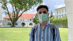 阿富汗留學生返鄉遇塔利班掌政  驚險逃生在新加坡求學的阿富汗青年瓦其夫日前返鄉度假，卻碰上故鄉被塔利班占領的變故。在驚險中順利返星後，他努力寫信給各國使館及國際組織，為家人尋求協助。攝於16日。中央社記者侯姿瑩新加坡攝  110年9月30日