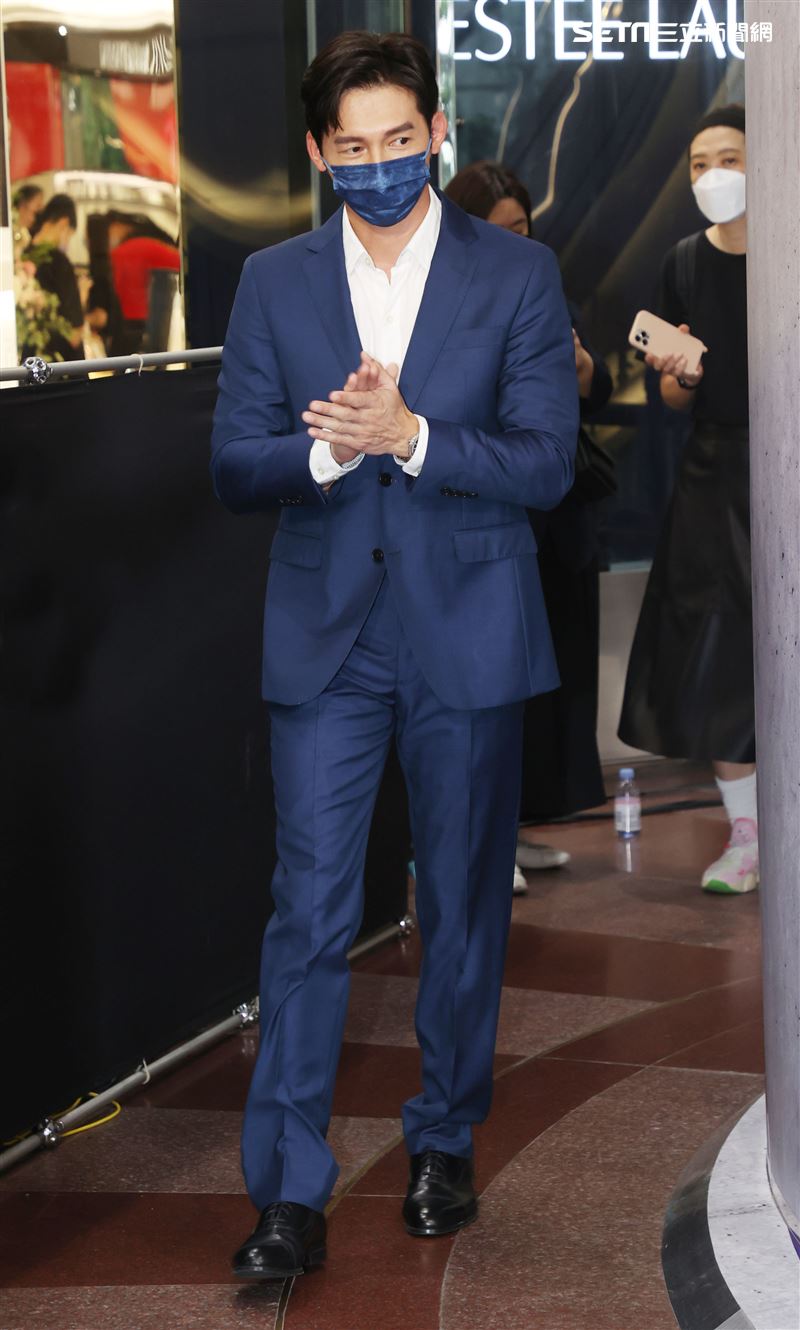 溫昇豪出席La Prairie萊珀妮傳奇藝術展。（記者邱榮吉/攝影）