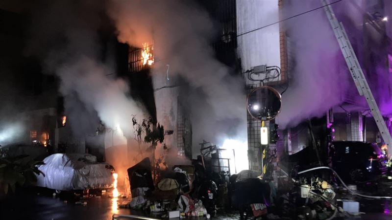台中透天厝大火　8人受傷1人死亡