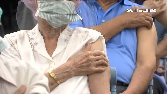 第二劑AZ也很痛很可怕？醫：多喝水