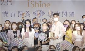 愛閃耀面膜新品上市　解決肌膚問題