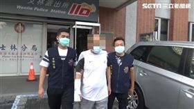 北市葉男持霰彈槍衝進福華市場恐嚇店家遭逮。（圖／翻攝畫面）