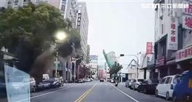 花蓮漫波飯店整棟倒　民眾：以為地震（圖／翻攝畫面）