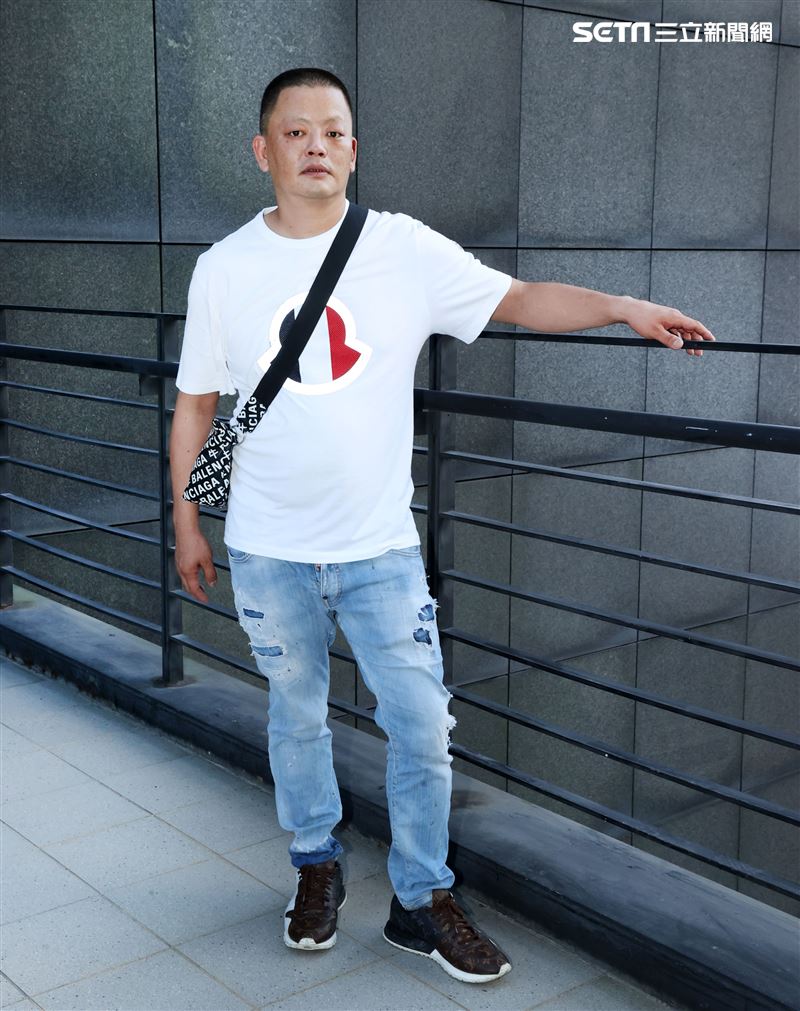 網紅肥大叔三立新聞網專訪。（記者邱榮吉/攝影）