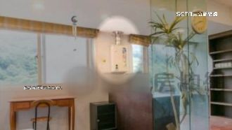 超另類裝潢！「熱水器」掛客廳正中央