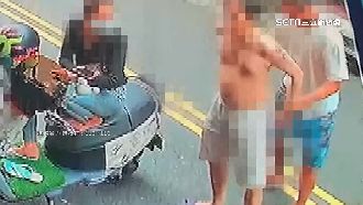 不滿鄰居辦法會吵　男持刀衝神壇理論