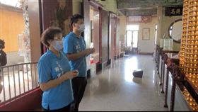 從漫波倒塌中躲劫　好運代表拜拜還願（圖／翻攝畫面）