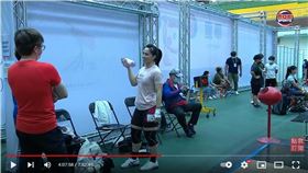 ▲郭婞淳抓舉差1公斤破紀錄，不滿教練林敬能隱瞞她。（圖／翻攝自MOESports YouTube）