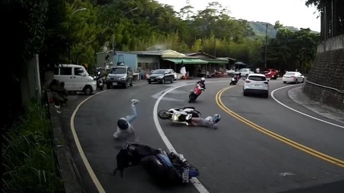 女生穿熱褲跑山！出事片瘋傳…網戰翻