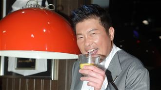 打敗小鬼《玩很大》　曾國城道歉了