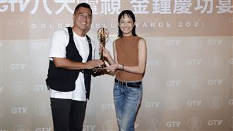 黃子佼虧他怎有臉吃！簡嫚書獎金包牌