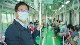 林佳龍搭台中捷運（圖／翻攝自林佳龍臉書）