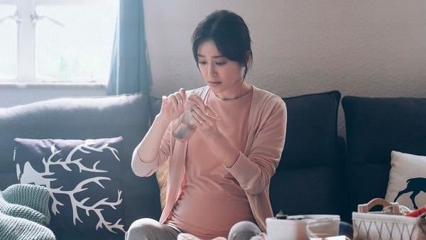 挺著大肚子狂奔！《怒火》最危險孕婦