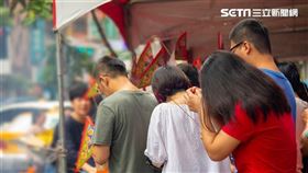 ▲農曆七月民眾普度拜拜。（圖／三立新聞網）